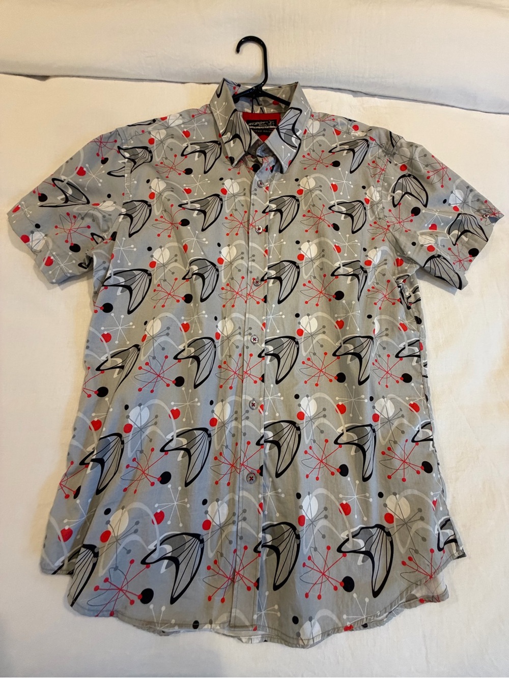 Men's Gray Short-Sleeve Printed Button-Down Shirt - Mid-Century Motif
